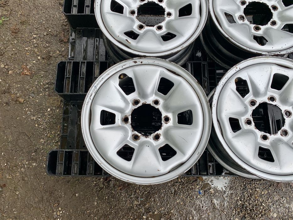 4бр.Оригинални железни джанти 15цола 6x139.7 за Toyota Hilux,Hiace