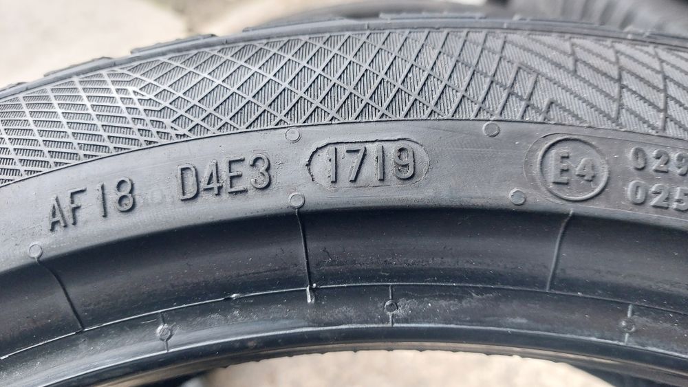 Зимни гуми 235/40/19 Continental WinterContact TS850p 2 броя