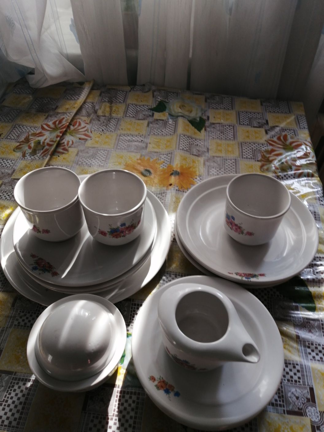 Продам столовый сервиз