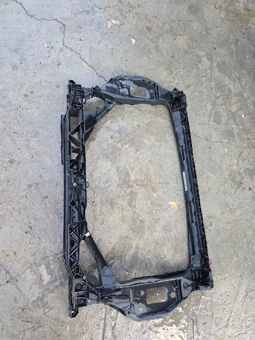 Audi Q3 8U 12-18 Очиларка Маска основа радиатори