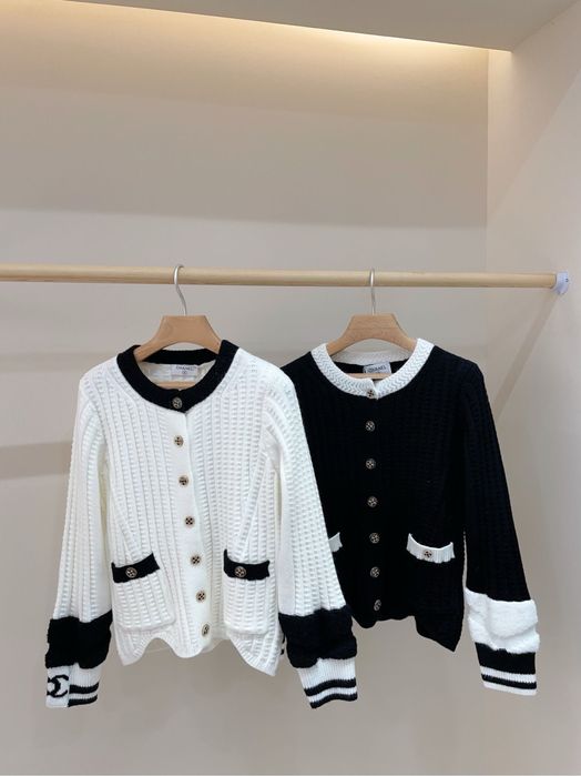 Bluza Chanel , calitate premium , pe comanda , noua , orice marime , S