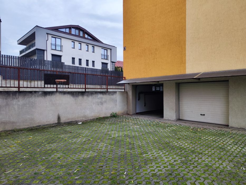 Ofer spre inchiriere garaj zona Iulius Mall