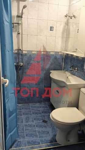 Дава се под наем Тристаен апартамент в Варна, Възраждане 1 - 70 кв.м за 459 € - Снимка #11