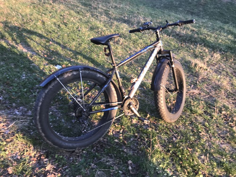 Vând fat bike 26”x4