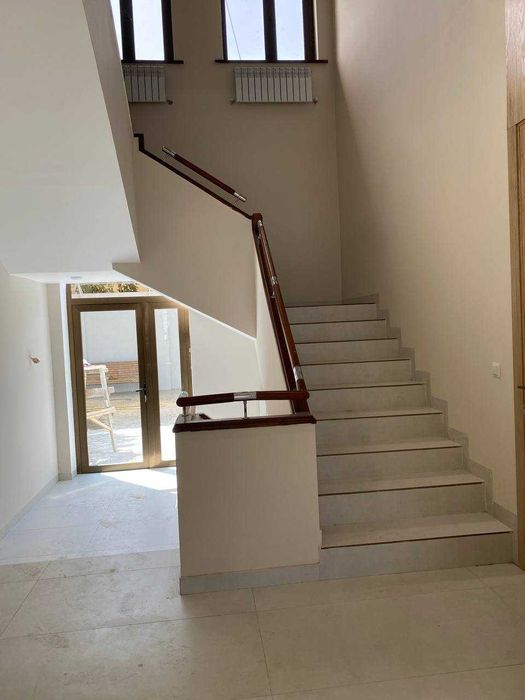 В аренду отдельно стоящее здание 720м2