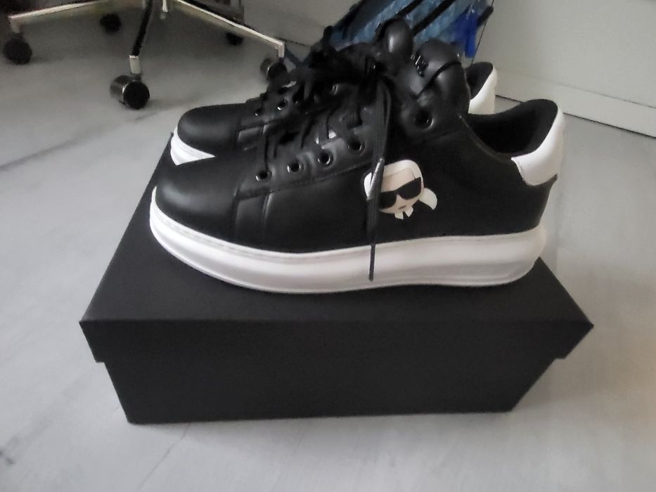 Pantofi Karl Lagerfild masura 42 originali