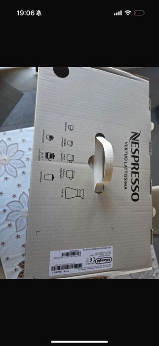 Aparat de cafea De'Longhi Nespresso Vertuo Lattissima Black ENV300