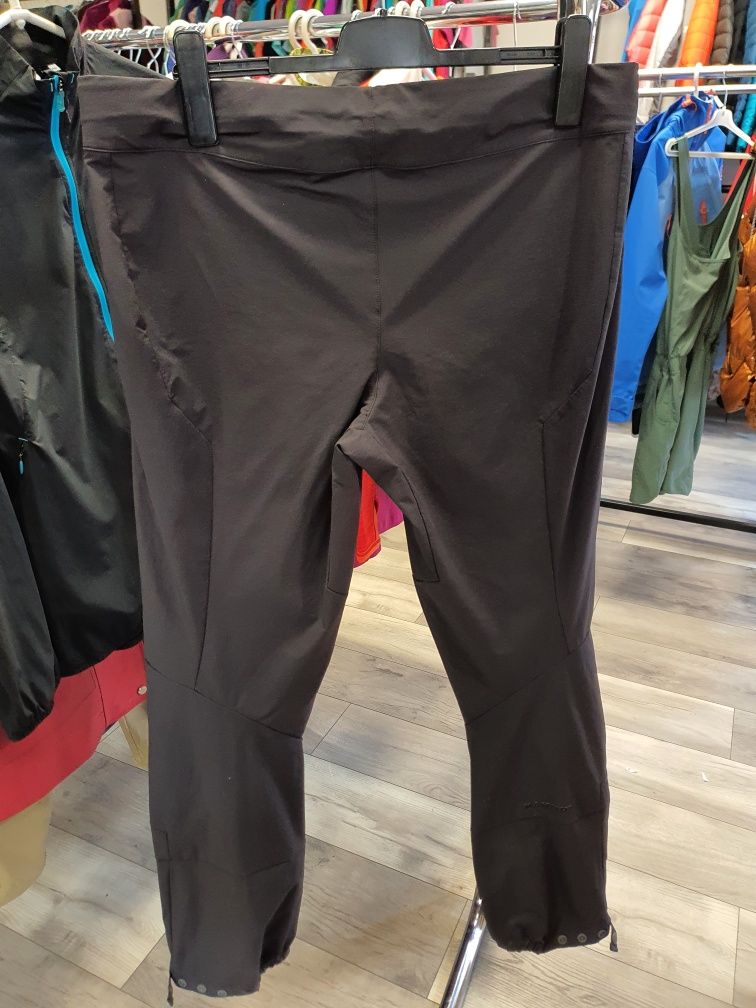 Pantaloni Mammut Courmayeur  Men 54 [xl) , model deosebit, ca noi !!