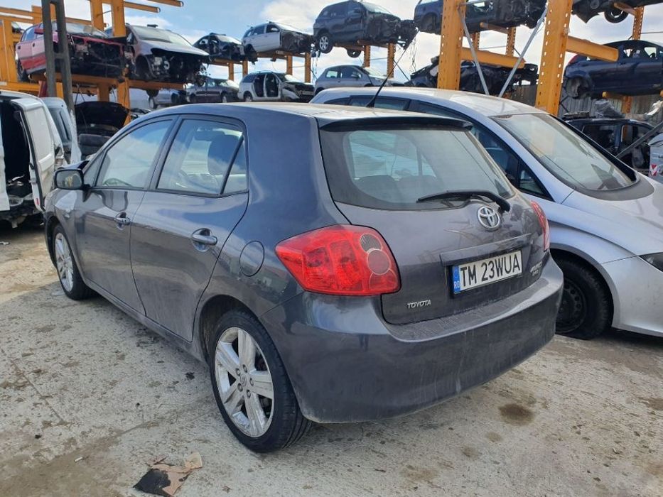 Dezmembrez Toyota Auris motor 2.2d-cat 130kw 177cp 2ad-fhv, dezmembrari cutie de viteze manuala 5+1