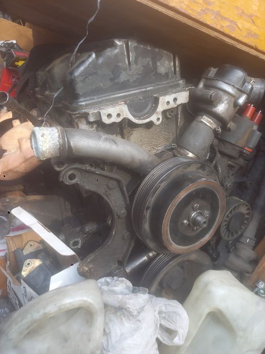 Двигатель 102 103 на запчасти блок коленвал головка