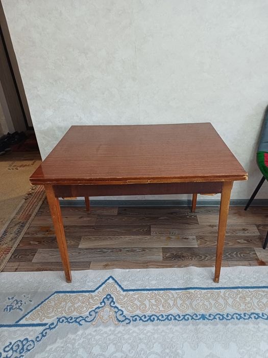 Продам стол раздвижной