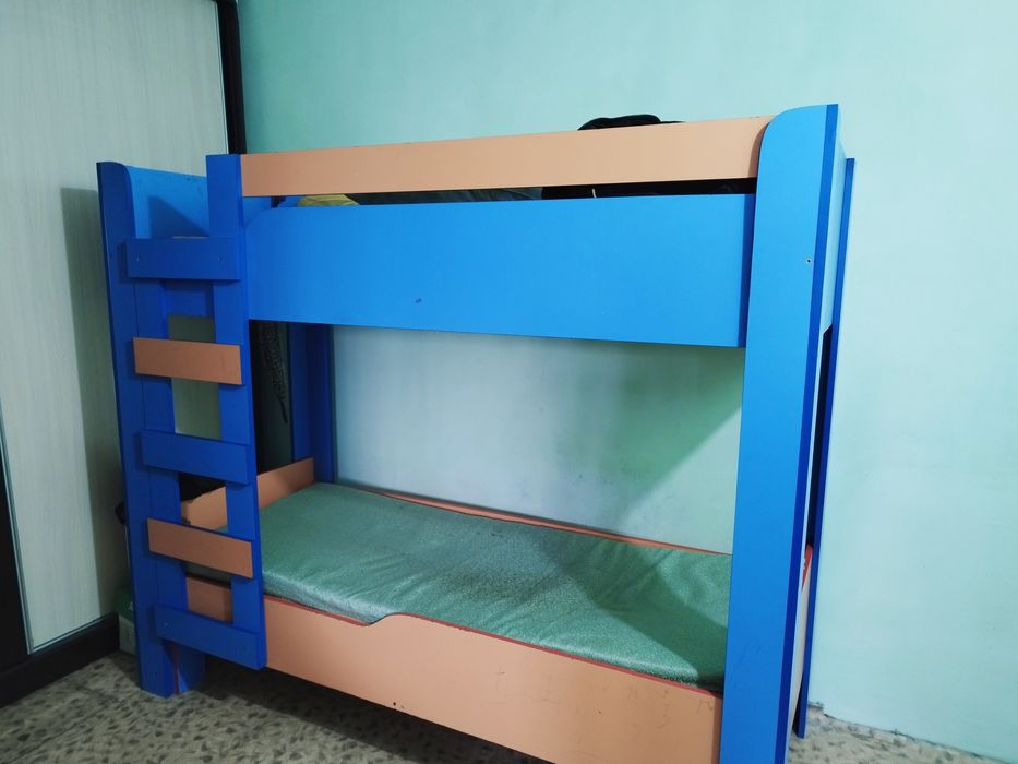 2-х этажный кровать