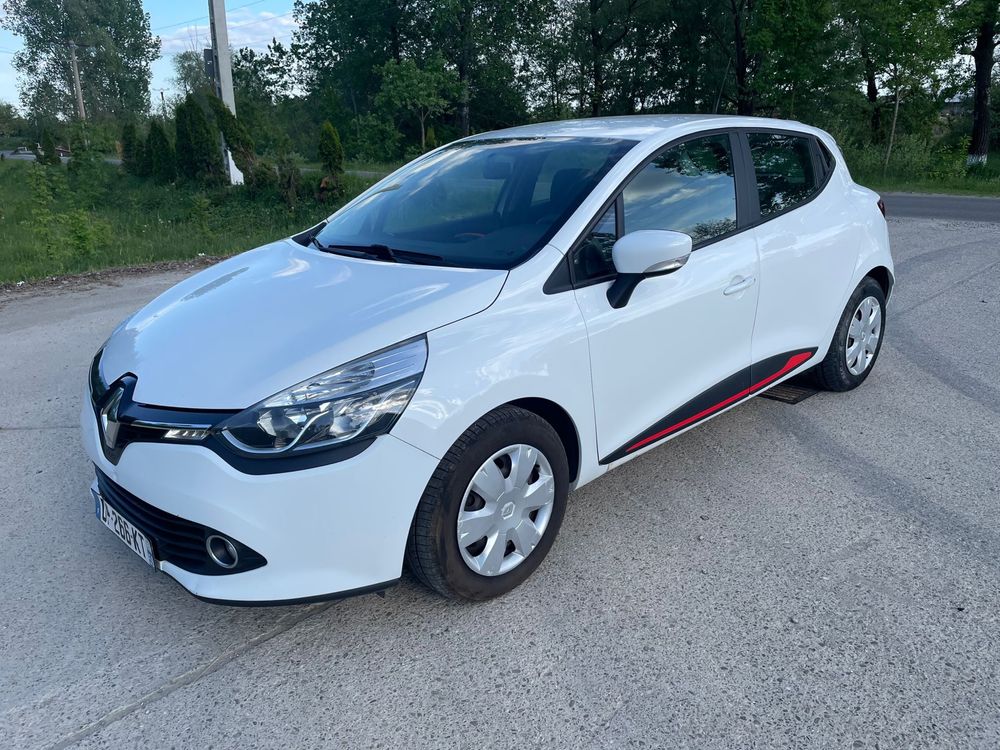 Renault Clio.  An 2015.