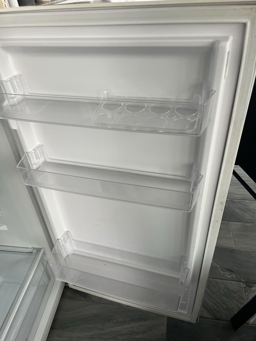 frigider in 2 usi vortex