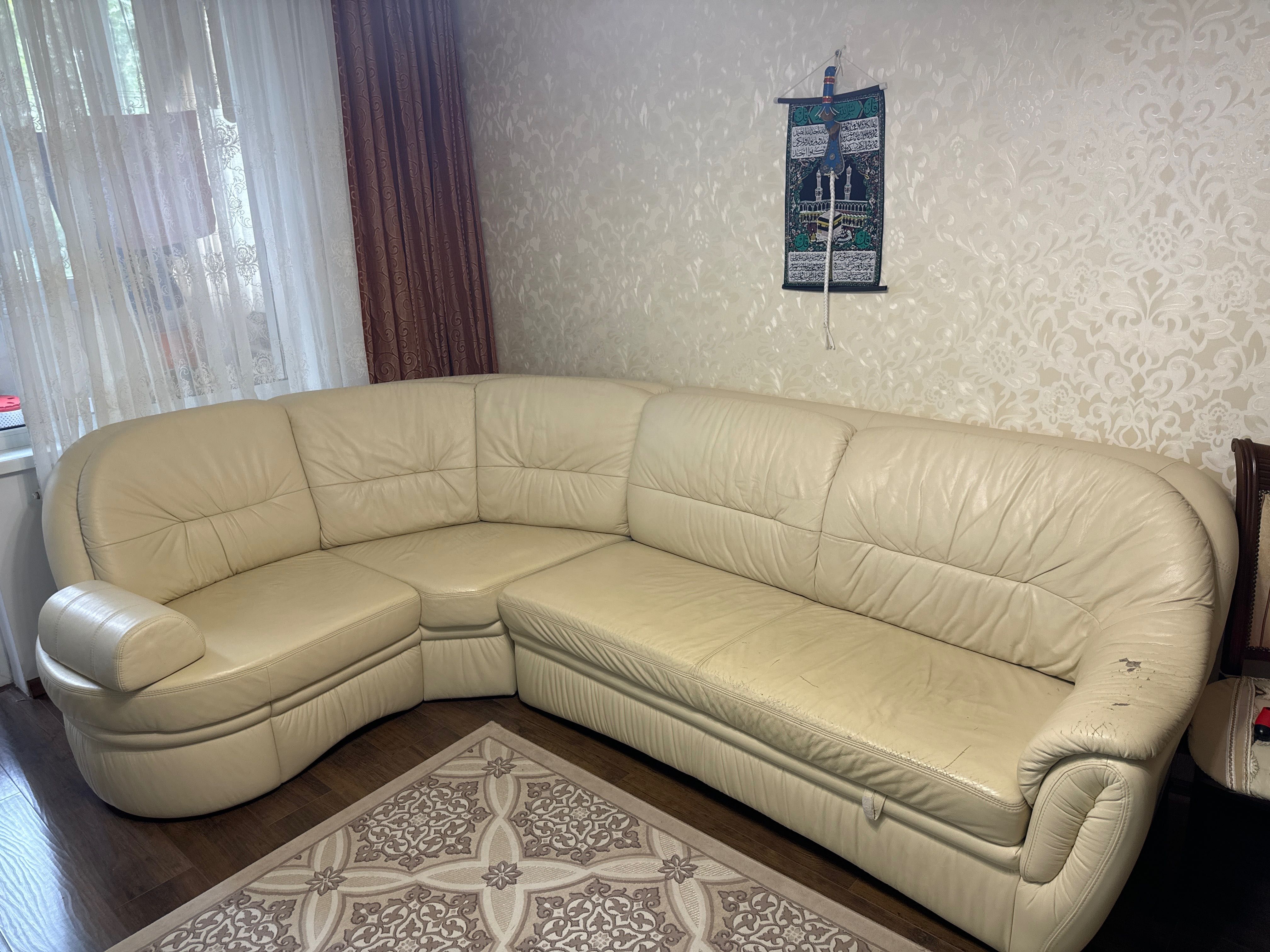 Продается диван из натуральной кожи