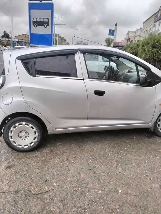 Spark 2011 srochno sotiladi