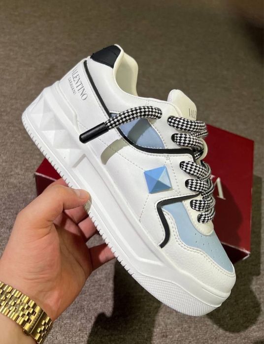Adidasi Louis Vuitton (LV) - Calitate PREMIUM - marimi 41 si 42