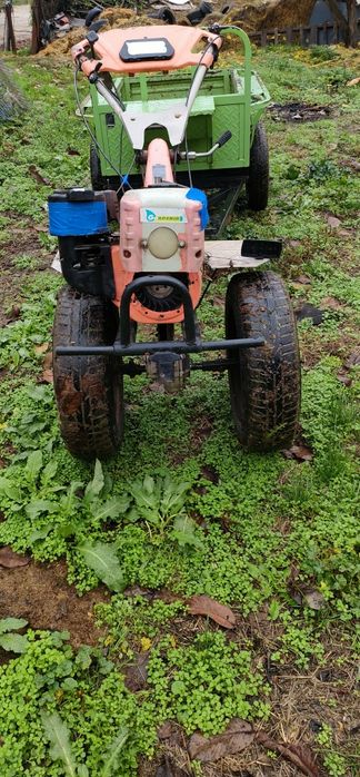 продава се моторна фреза със ремарке