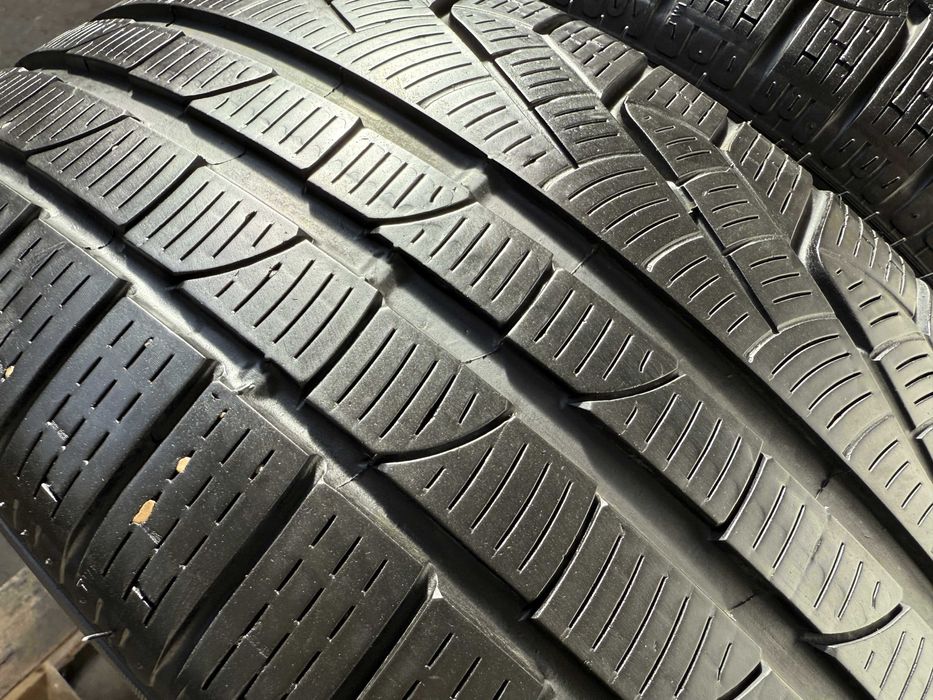 2x Anvelope Iarna 245/45 R18 - Pirelli Sotto Zero Serie 2 Rsc runflat