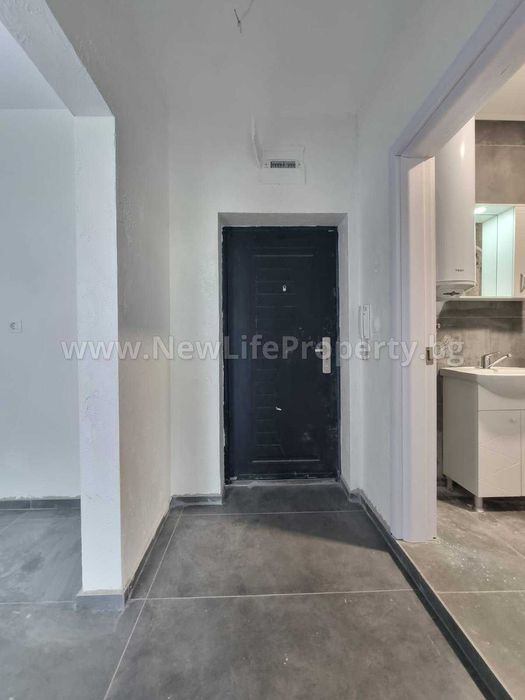 Продава се Двустаен апартамент в к.к. Слънчев бряг - 64 кв.м за 1313 €/кв.м - Снимка #2