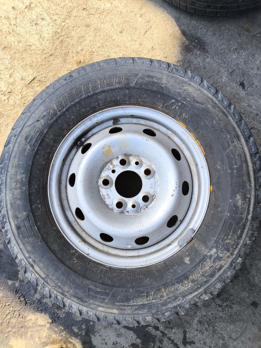 Гуми 235/70R15 C
