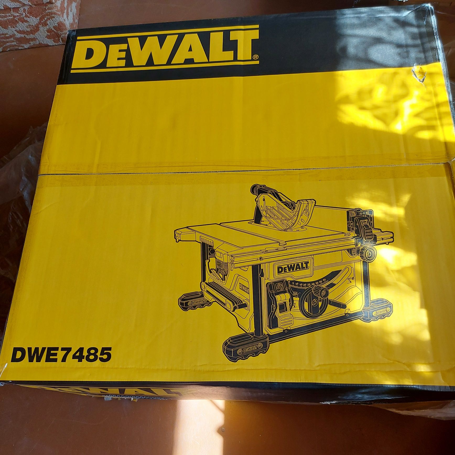 Настолен циркуляр DeWALT DWE7485-QS (1850W/210mm