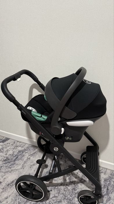 Продам коляску Cybex