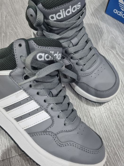 Vând ghete adidas originale copii