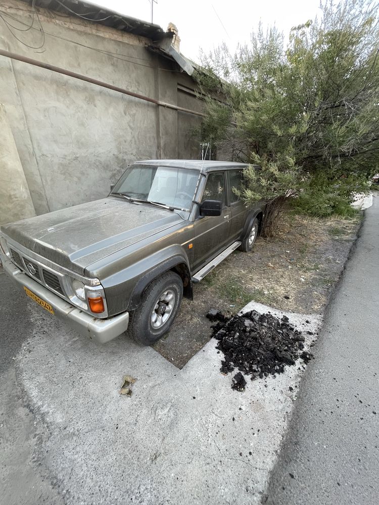 Продам Nissan patrol y60