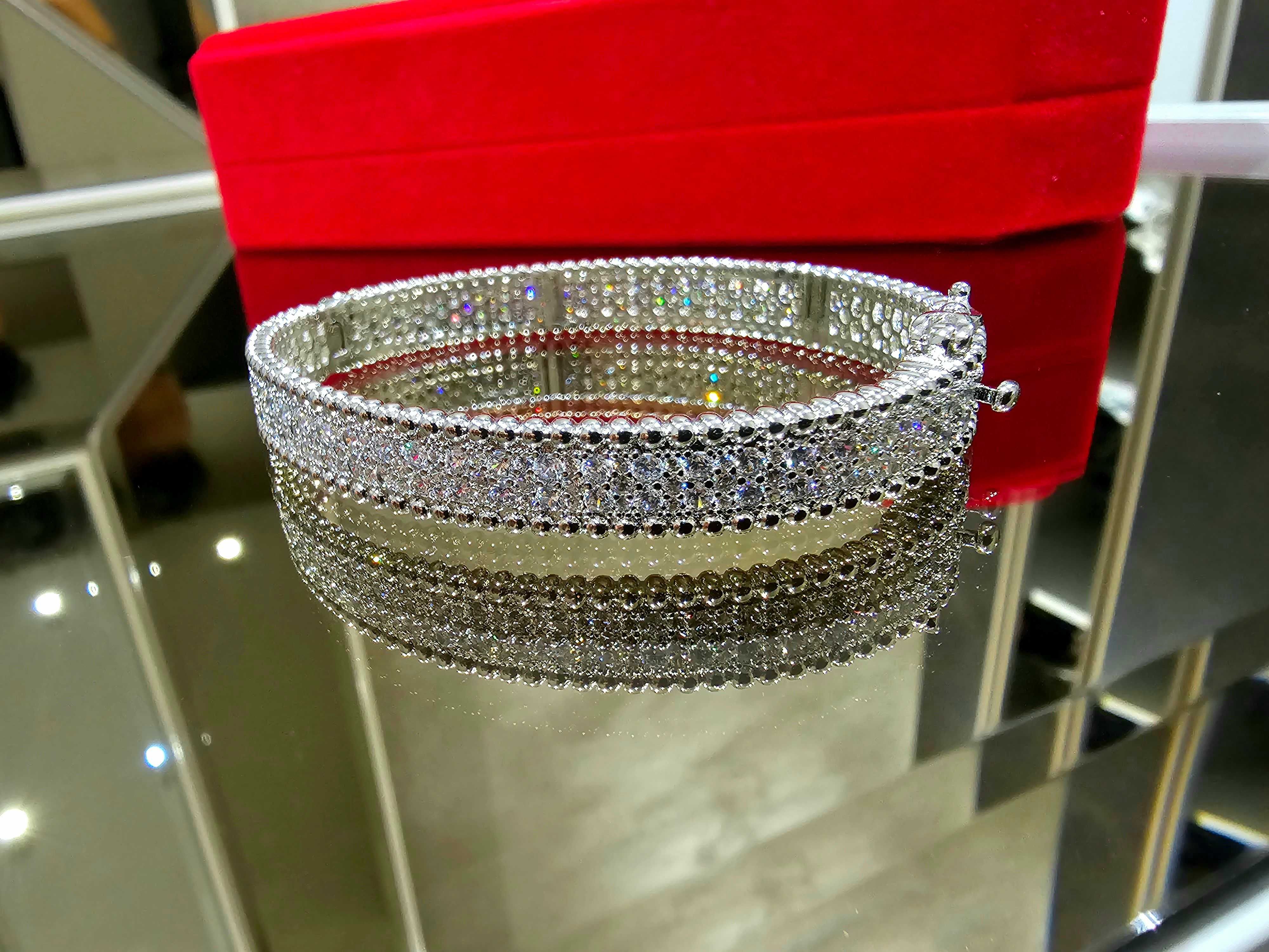 Van Cleef & Arpels VCA Silver 3 Rows Diamonds Perlée Дамска Гривна