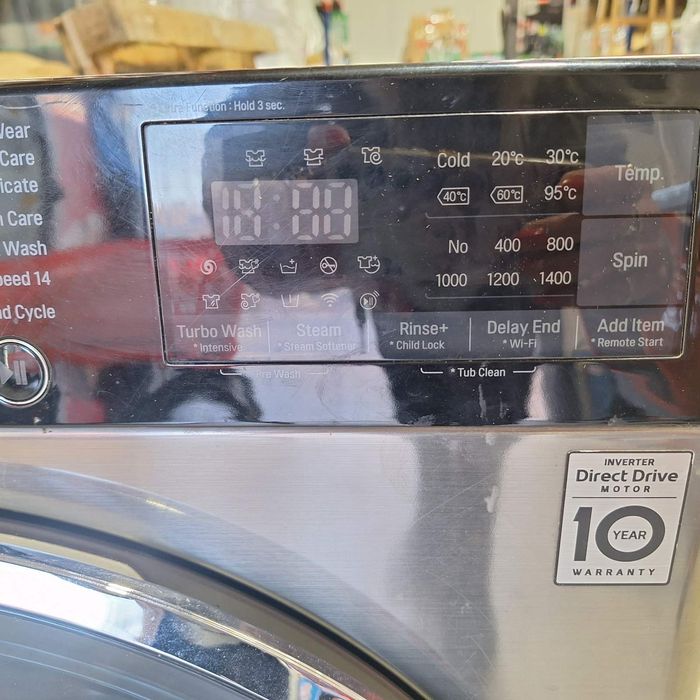 Продавам пералня LG - 10кг