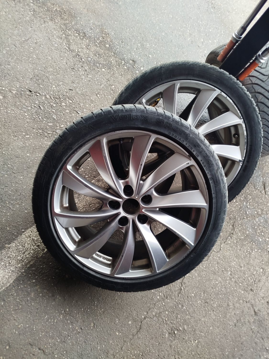 Jante Roti Volkswagen originale R18 cauciucuri 235/40