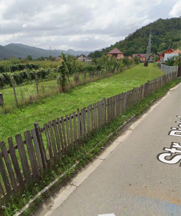 Vând teren 1783 mp intravilan situat în comuna Dofteana