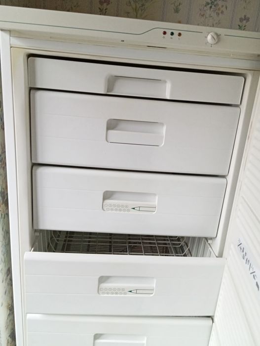 Вертикален фризер