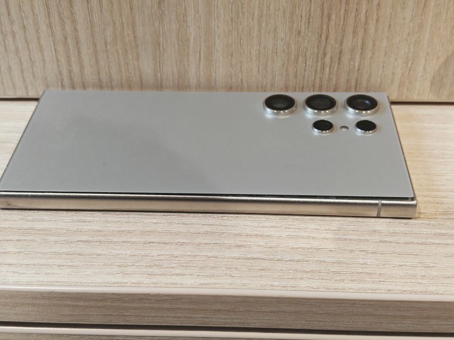 Ecran/Display  S24 ultra