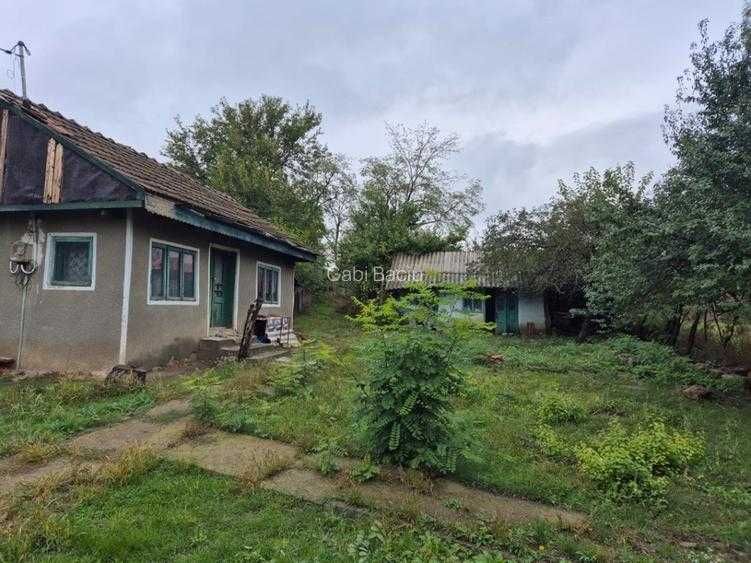 Casă + teren de vânzare în Negrești – spațiu, liniște și potențial!