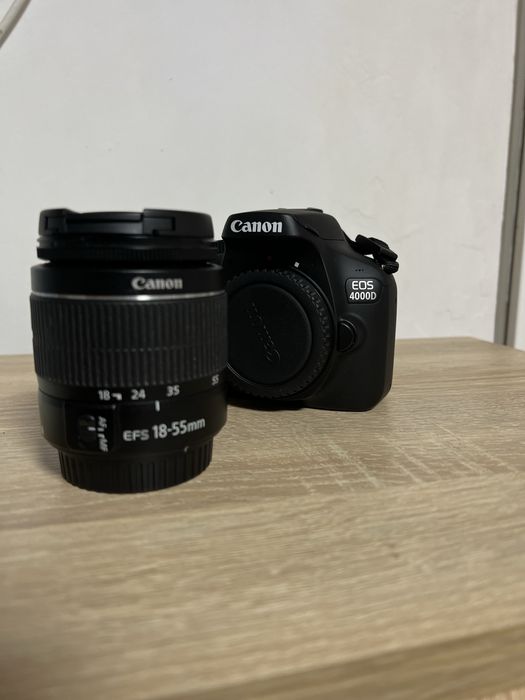 Camera Canon EOS 4000D