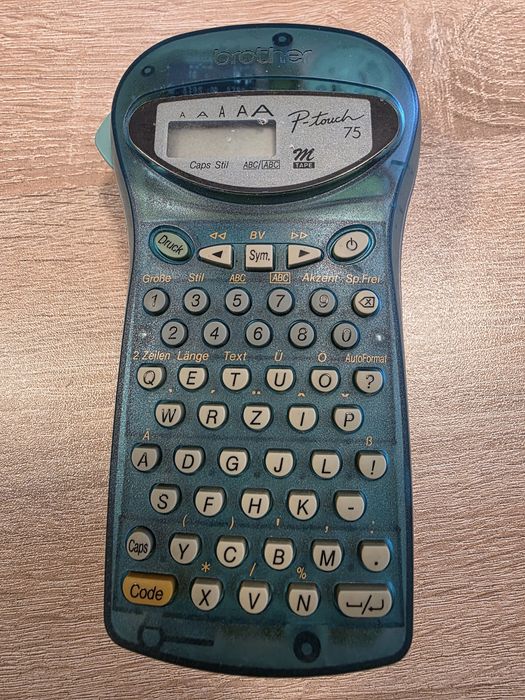Ръчен принтер за етикети Brother p-touch 75