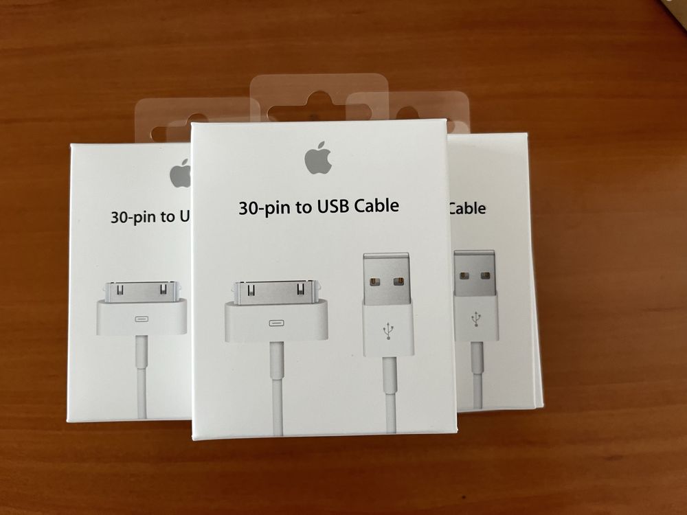 Чисто нови кабели на Apple