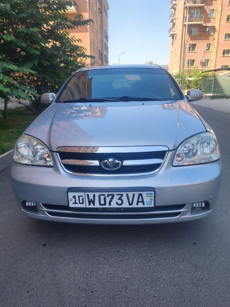 Ласетти сотилади