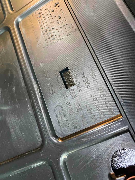 Нов Оригинален S line Спойлер 81A827933 Audi Q2 GA