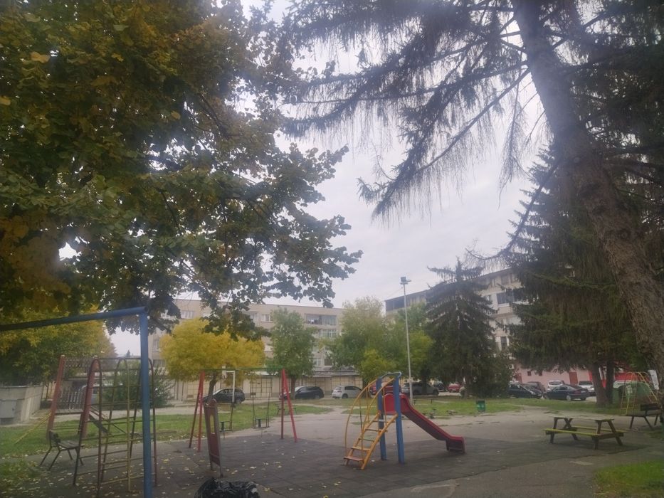 Собственик продава таванско ателие - Идеален център на гр. Разград 
Ст