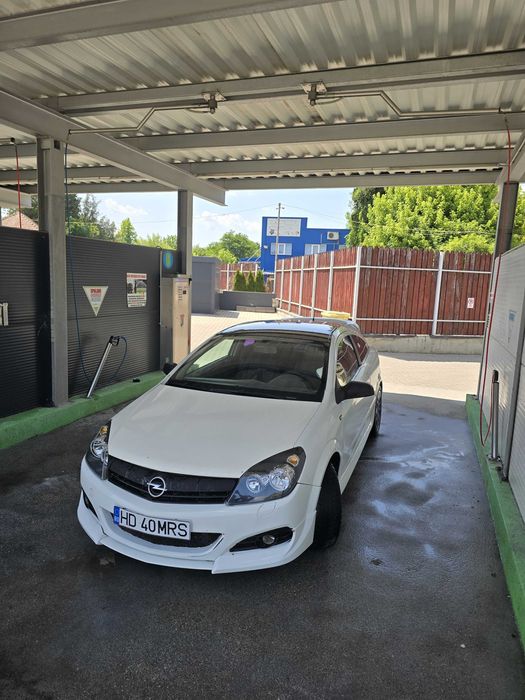 Opel Astra H GTC