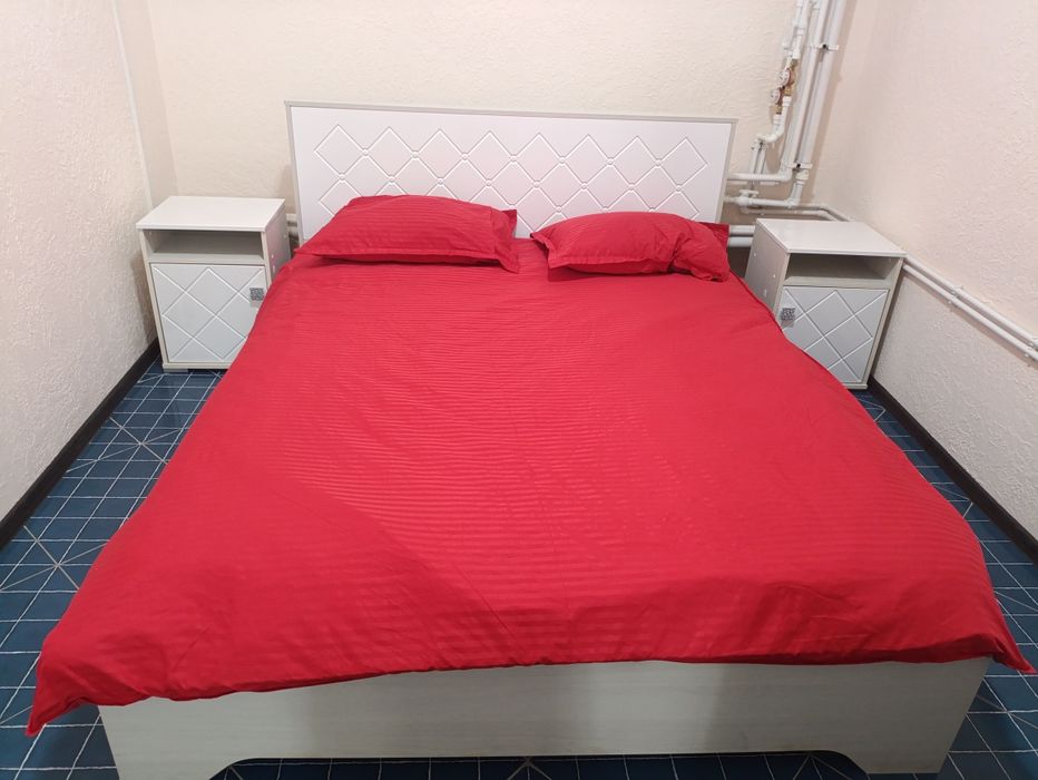 Продам спальный гарнитур