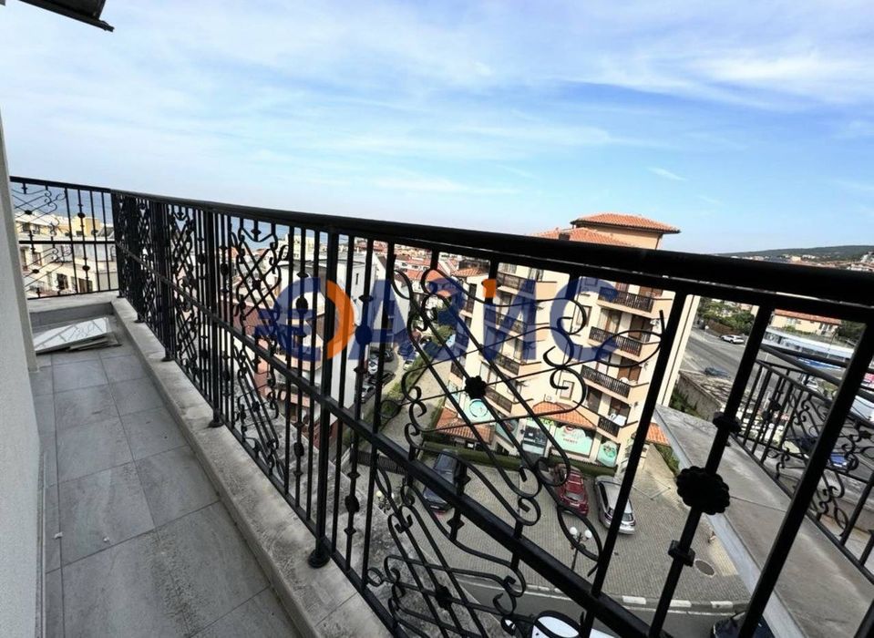 # 33406328 Четиристаен апартамент във Вила Калабрия, Свети Влас. общо: