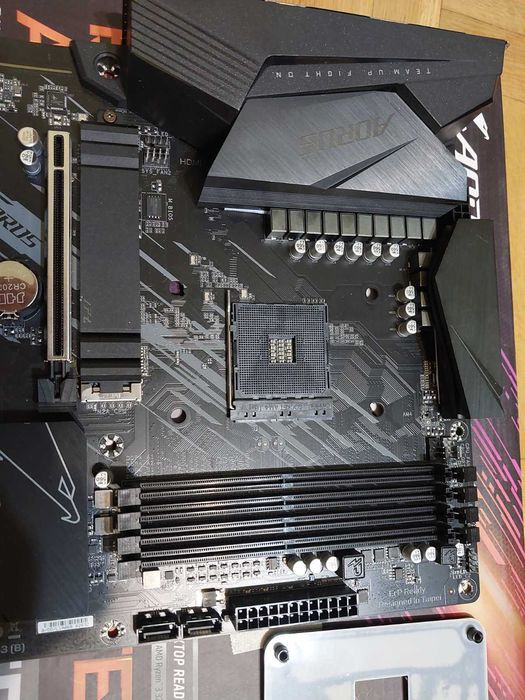 AMD Ryzen 9 5950X + Gigabyte B550 Aorus Elite AX V2 Wi-Fi