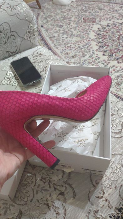Продам туфли шикарные