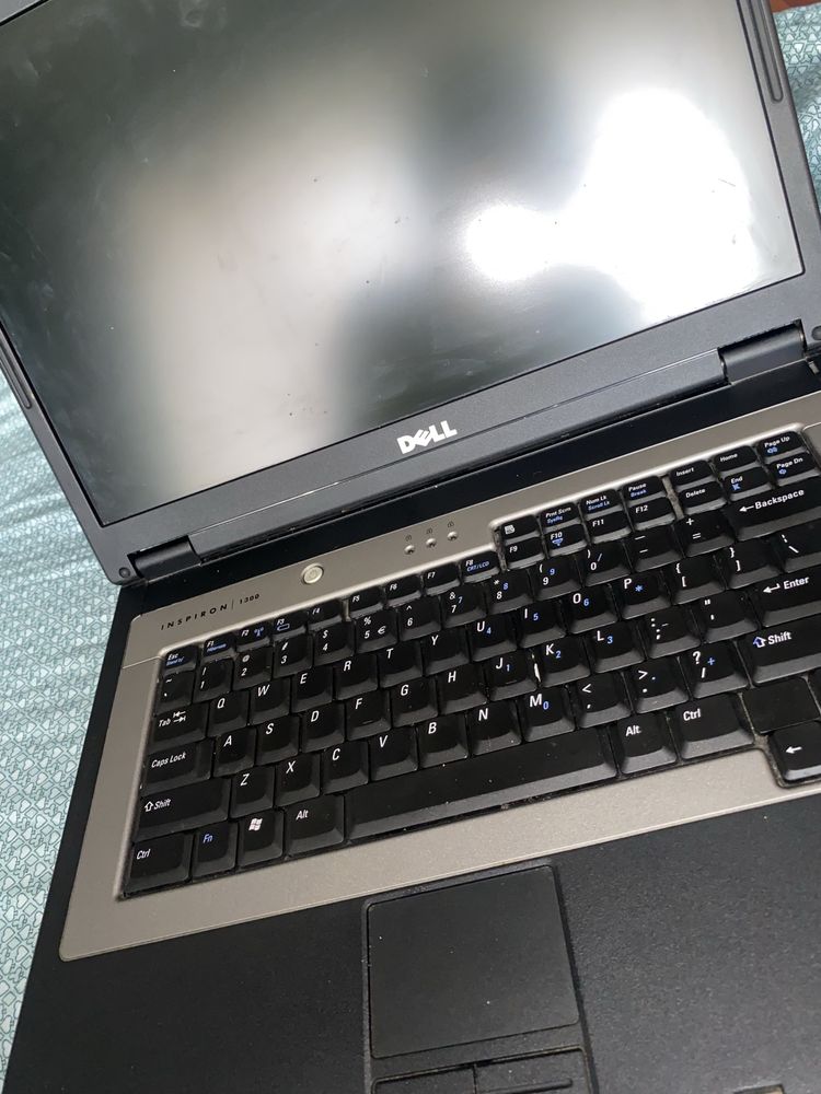 Laptop dell inspiration 1300 celeron M370 40 GB