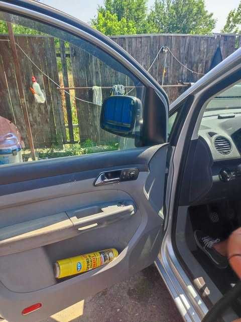 vand vw caddy maxi 7 locuri