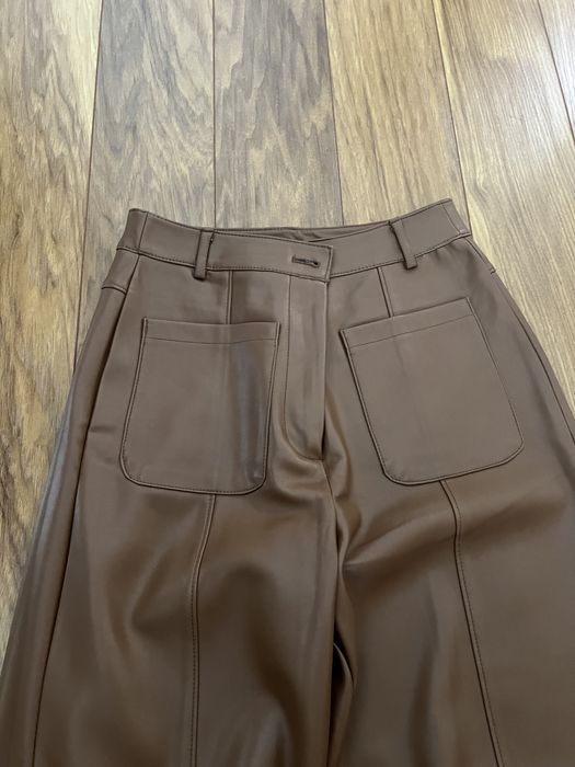 Кожен панталон Stradivarius